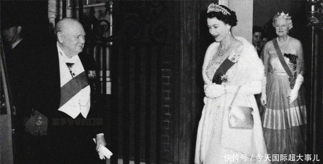 丘吉尔|看着英女王长大的丘吉尔首相，去世时，英女王竟然破例去送他