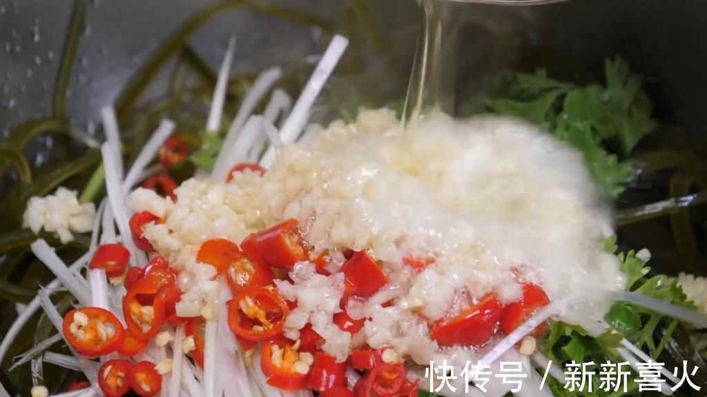 难怪饭店凉拌海带丝那么好吃,原来是这个窍门,简单易学爽口好吃一点也不腥