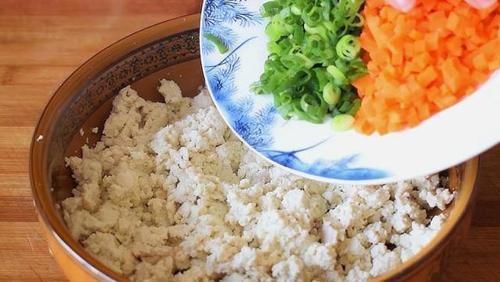 食用盐|豆腐不再炒着吃，加4个鸡蛋，我家一周吃5次，比大鱼大肉还过瘾