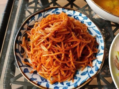 晒晒我家四口人的午餐,五菜一汤真丰盛,简单家常、营养味美