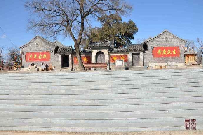 建于|昌平村里的这座小庙，还有大和尚住寺，寺庙建于辽金时期