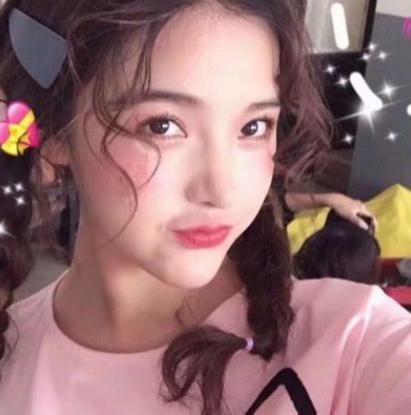 学生|初中女生脸上有这“3特征”,是典型“娃娃脸”,学生妹快来自测