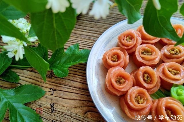 西红柿鸡蛋面，也可以做成花朵的模样，学会了送给她