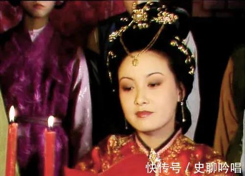 邢岫烟|表姐妹的权利游戏：薛宝钗讥讽暗算王熙凤，却被反杀得无路可走