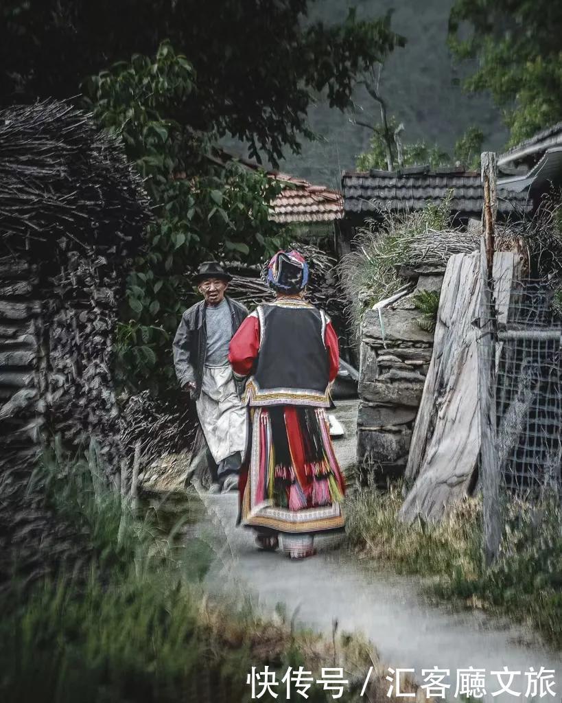 莎朗|2021端午,四川茂县民众载歌载舞欢度羌族“瓦尔俄足”节