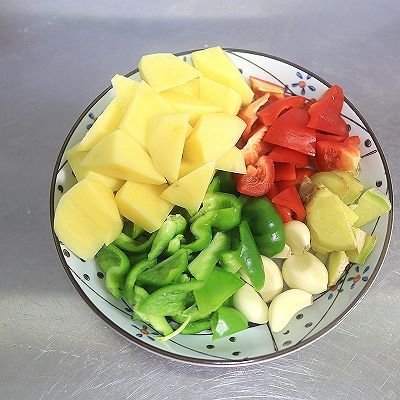 红烧鸡翅土豆|红烧鸡翅土豆