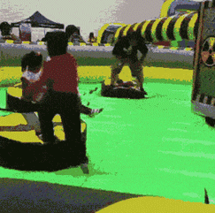 |搞笑GIF:有个这样的女友 肯定连五十都活不到