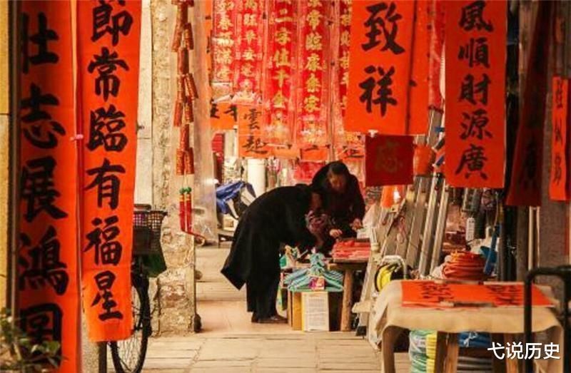 李煜$知府上联“东和尚,西尼姑,两厢情愿,糊糊涂涂”,下联堪称经典