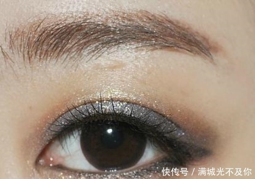 画法|女人再爱化妆,也要记得避开这5个雷区,不然显老还不好看