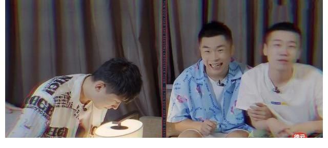 拆台|德云社周九良真“可怜”,第一次主持节目,却遭到师兄弟的拆台