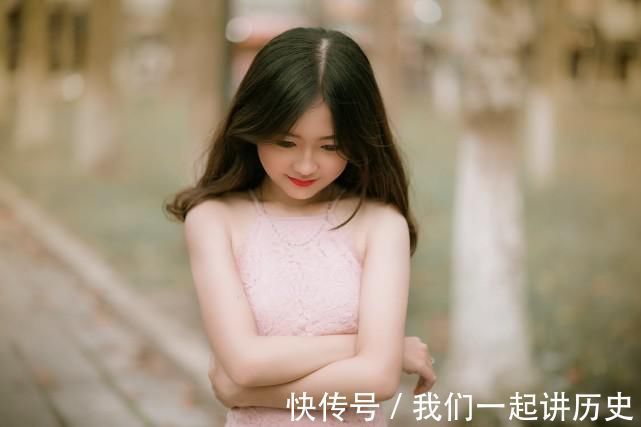 大长腿|女孩第一次来“例假”,若不早于这个年龄,将来大长腿“没跑了”