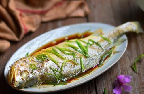 细嫩|蒸鲈鱼还不如这个鱼,便宜又营养,口感鲜美细嫩,蒸一蒸就能吃