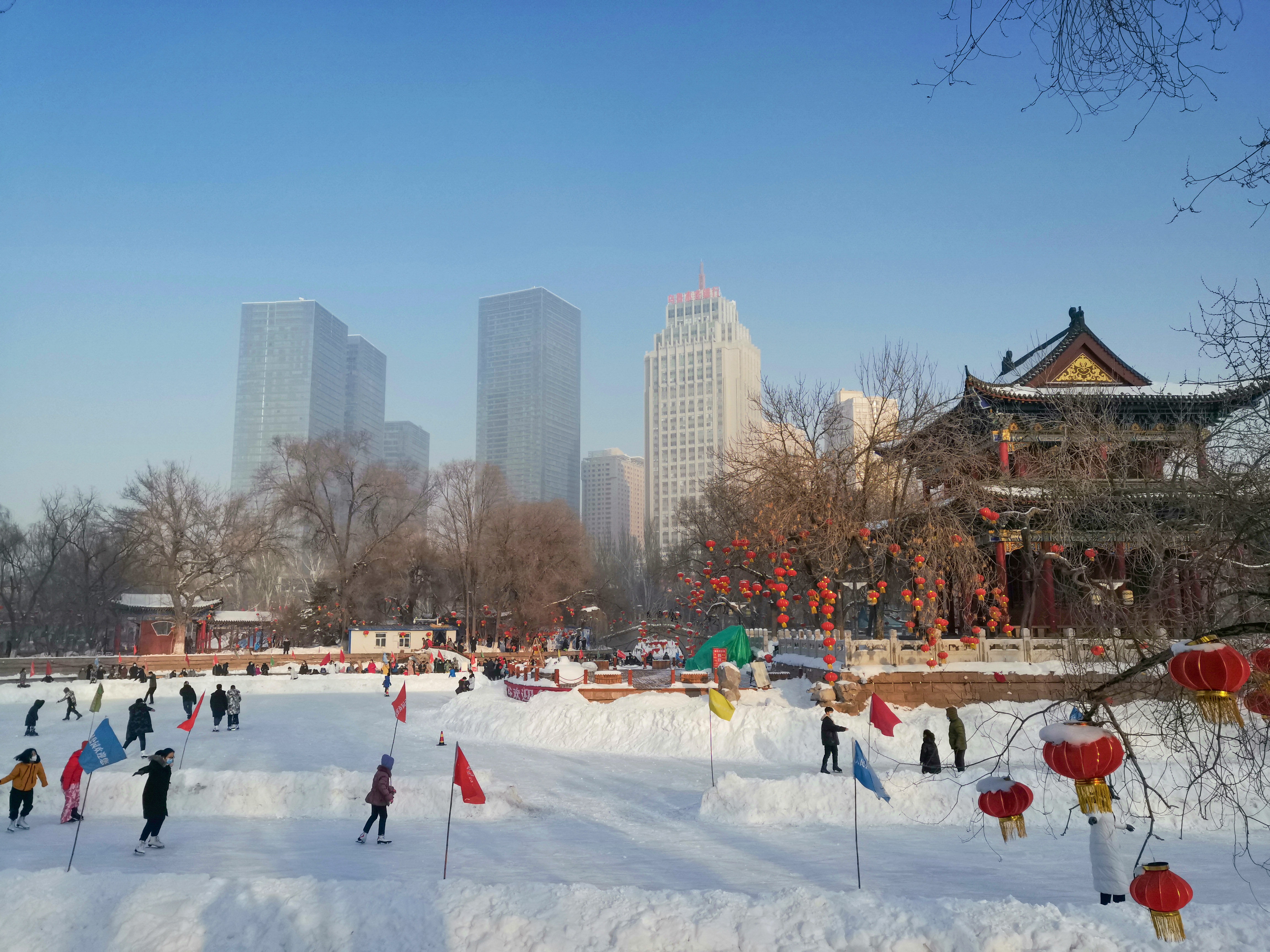 乌鲁木齐：春节周边旅游经济热