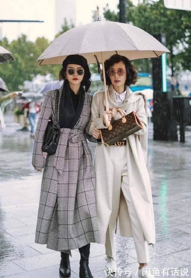 牛仔裤|女人到了50就别穿打底裤了,学三木妈妈多穿这4种裤子,更显气质