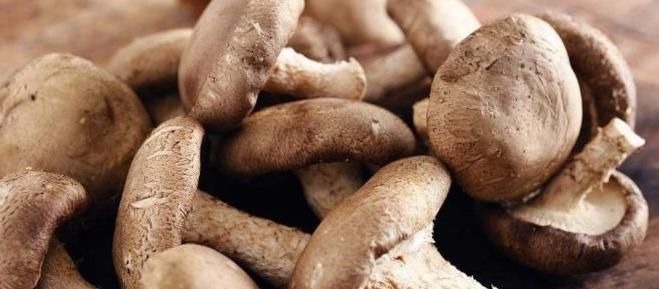 香菇到底应该直接炒还是先焯水，今天终天有答案了，快告诉家里人