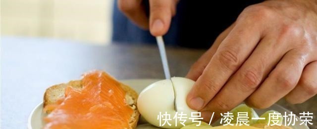 醋酸|一天吃一个鸡蛋,对身体是好是坏看看营养专家是怎么说的