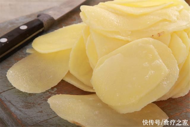 土豆这样做比肉还香，开胃又下饭，味道好极了!