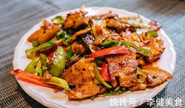 关键|回锅肉为何又老又柴大厨教你关键1步,出锅软糯鲜香,肥而不腻