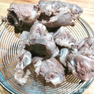 排骨|“润肺去燥，浓郁味美”－莲藕排骨汤