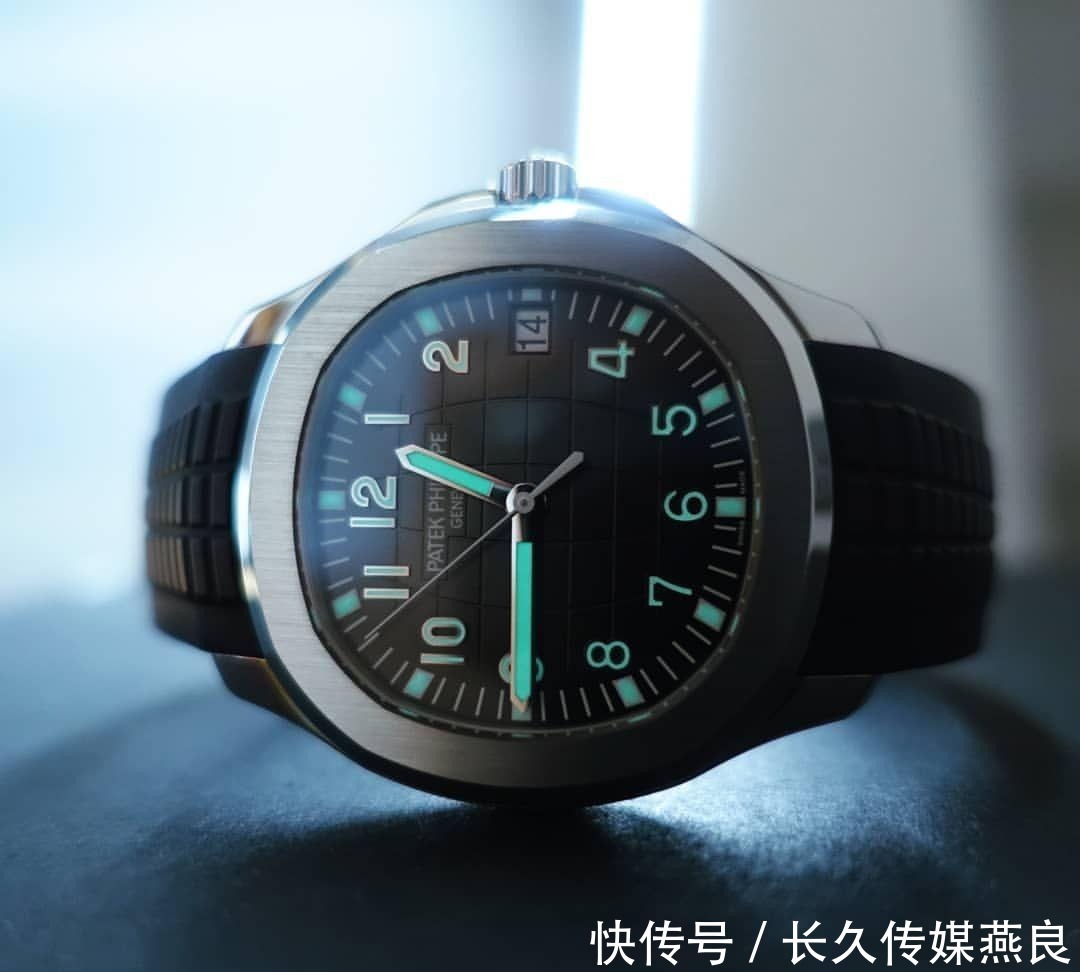 鹦鹉螺|百达翡丽手雷又成新宠,夜间腕上的蓝色精灵,真实实拍