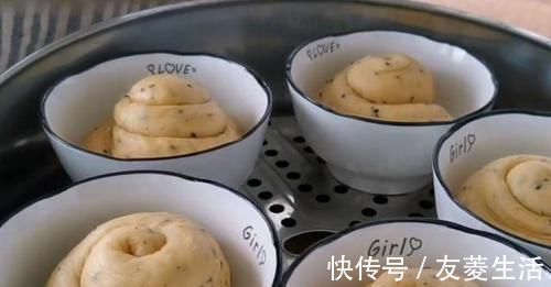 一碗面粉加5个鸡蛋,不蒸馒头,不烙饼,比馒头简单,比馅饼还香