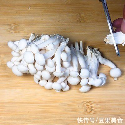 水淀粉|这道小炒白玉菇，分分钟光盘