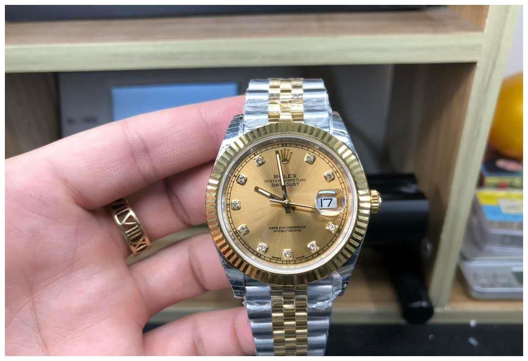 买不起大金劳，间金劳也不错啊，三款间金劳力士男士手表盘点