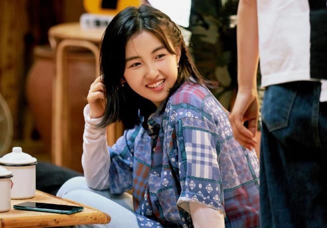 难怪选张子枫当常驻，《向往5》导演的要求，基本没女艺人能做到