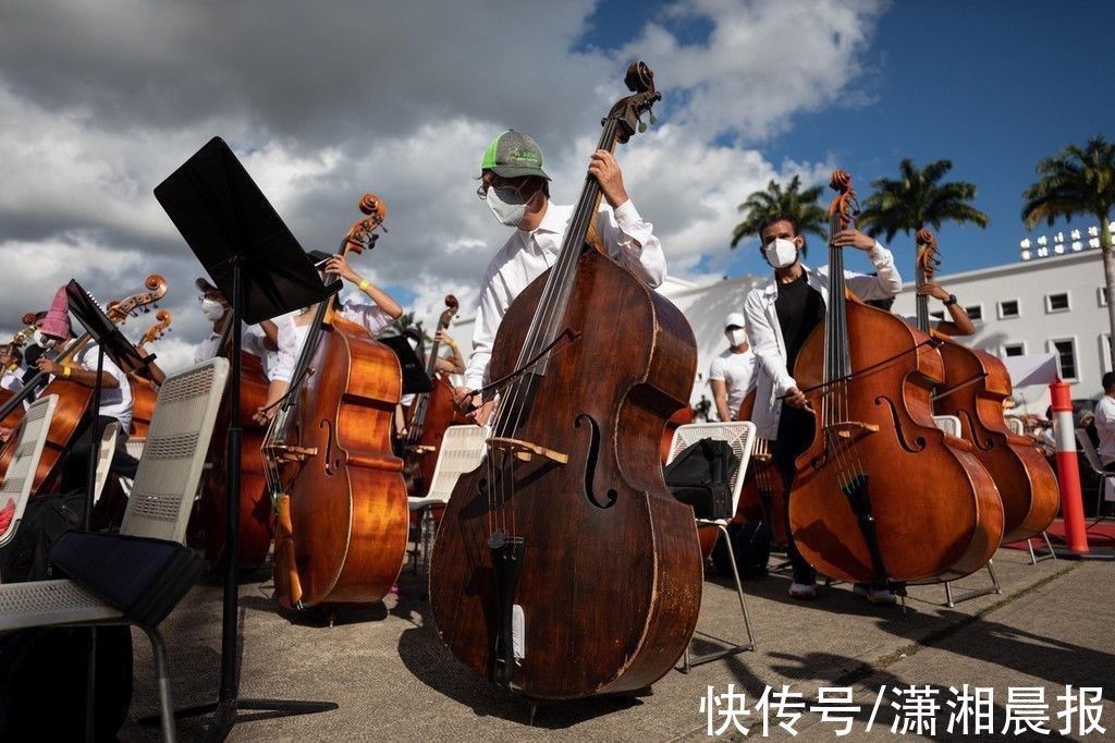 管弦乐队！委内瑞拉举行万人管弦乐队音乐会，试图挑战吉尼斯纪录