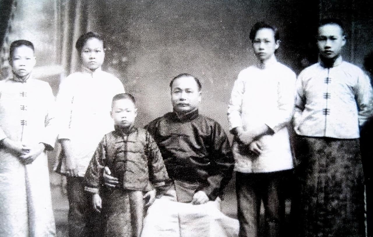 效力|这120位赴美留学生,没有一人留在美国,全部回国效力