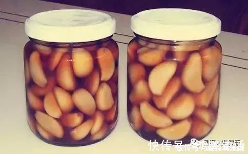 蒜酒|别再醋泡蒜了!中医一绝:蒜加一宝,80岁不血栓,肾如30小年轻