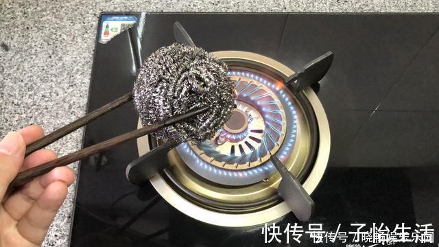 为什么钢丝球一定要放上烤一烤？好多人不明白，能早些知道就好了