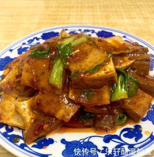 藏在西安巷子深处的家常菜馆,下午5点才开门,有30年前的味道