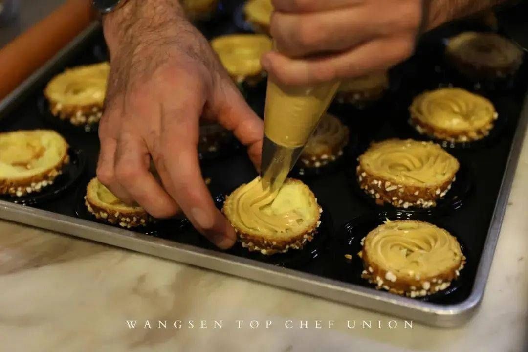 一次就能成功，入口即化的爆浆流心巨无霸泡芙！