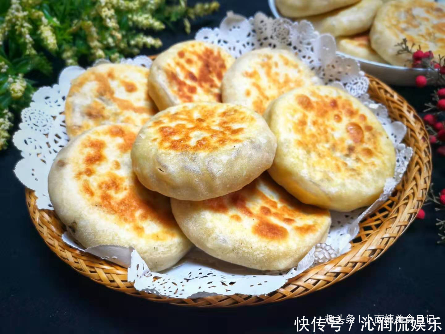 猪油|冬季，我家最爱这馅饼，又薄又软，一口气吃了四个还觉得不过瘾！