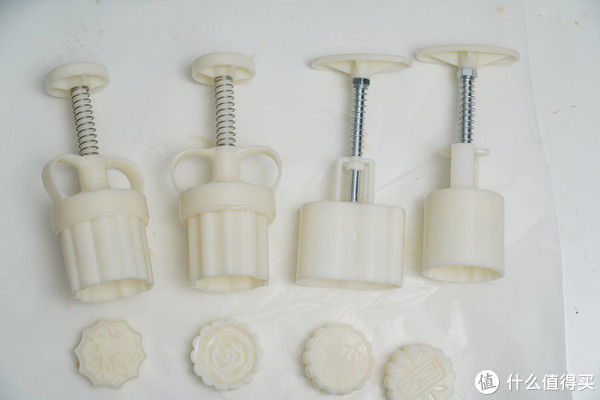 黄馅|老纪烘焙工坊 篇三十:中秋节它来了!今年教你奶黄流心月饼,好吃的不行,而且非常简单,有手就行