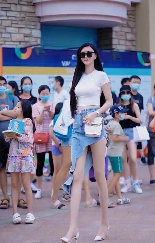 高跟鞋|三角形的牛仔裙,释放个性,引路人围观!