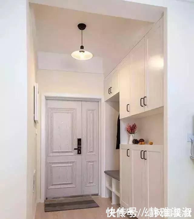 墙面|去朋友家串门,一进门就被鞋柜惊艳到了,真是漂亮又实用