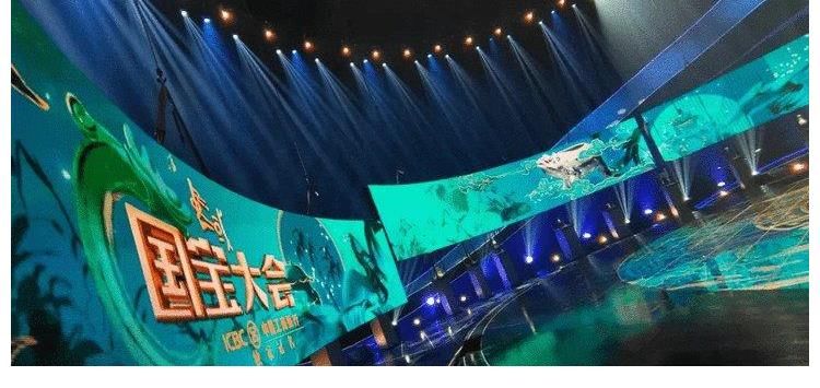 中國詩詞大會|龍洋再挑央視“大會”系列節(jié)目主持重任，與謝穎穎兩代“當(dāng)家花旦”同框比美