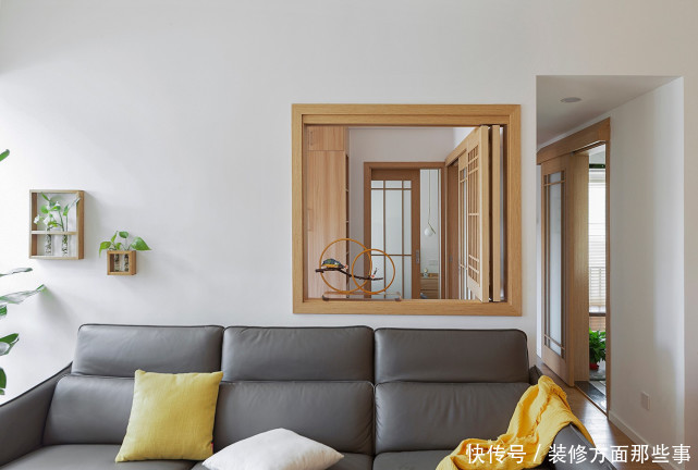 吧台|89平日式风二居室,将吧台柜子变成鞋柜,与开放式的厨房互动