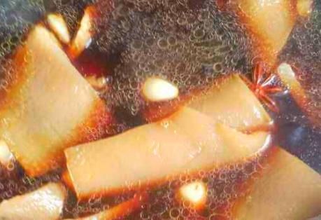 春节将至，学会这道菜的做法，一次性多做点存冰箱，随取随吃