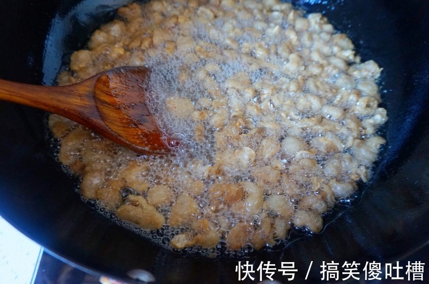 熬猪油，只加水是外行！教你40年老方法，香浓不腥，放1年不会坏