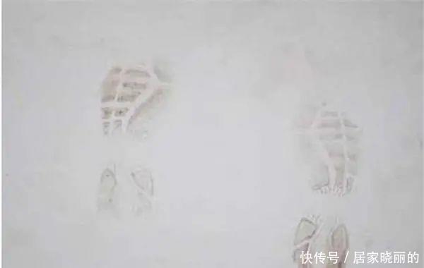 白色的墙面|家里的白墙脏了怎么清理?教你这些小妙招,轻松变白还省钱!