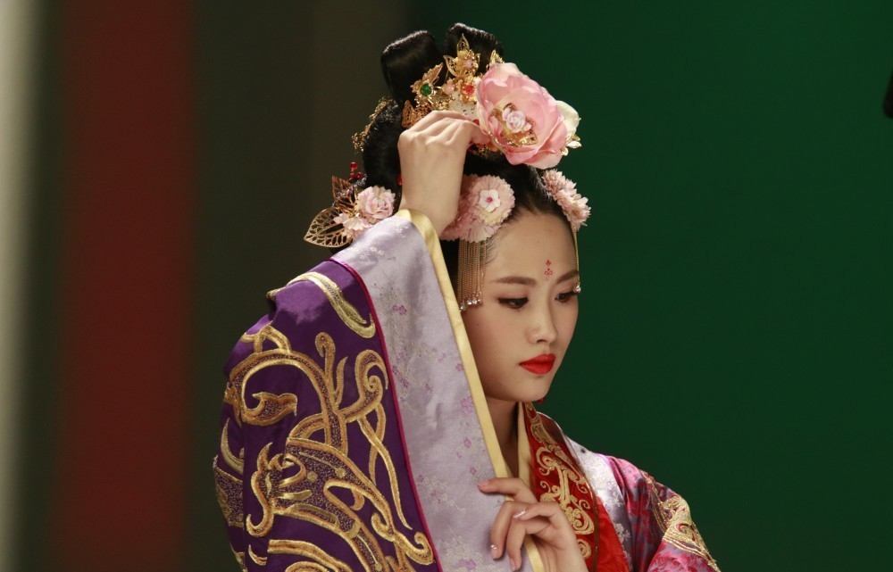 诗句|关于红颜佳人的5个诗句,流传千百年,让人津津乐道