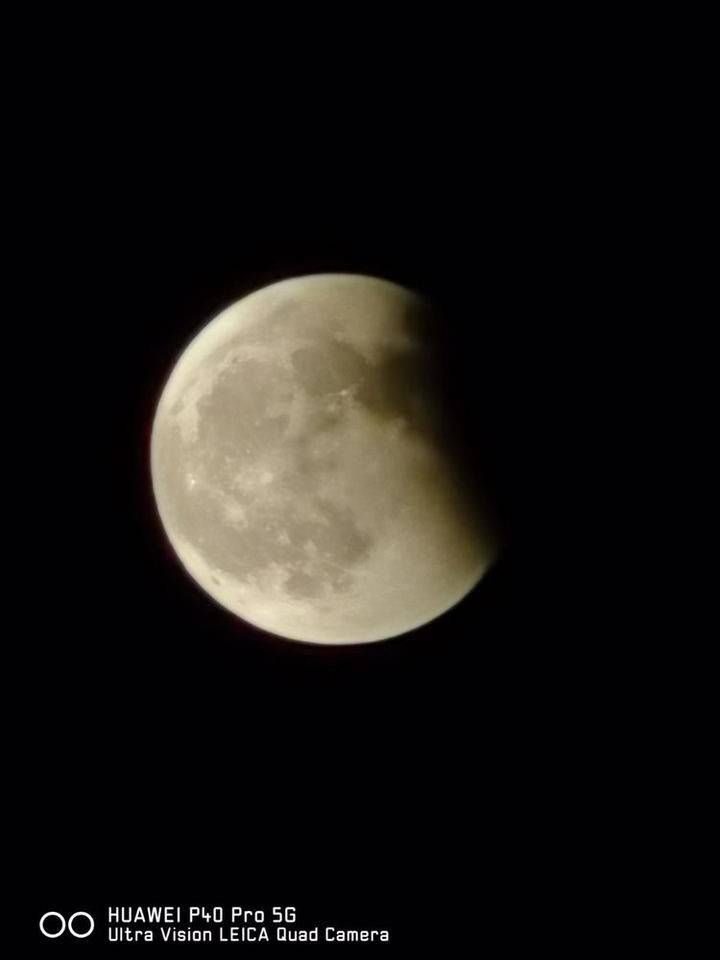 刘国峰 太美了吧！雨后晚霞邂逅超级月亮，壹粉忍不住作诗了