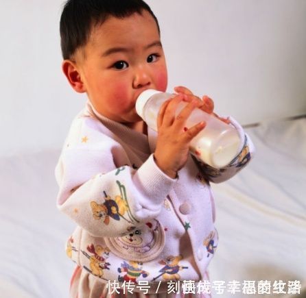 果冻|为啥孩子一直不长个?看看这4种食物你家娃沾过几个,别再吃了