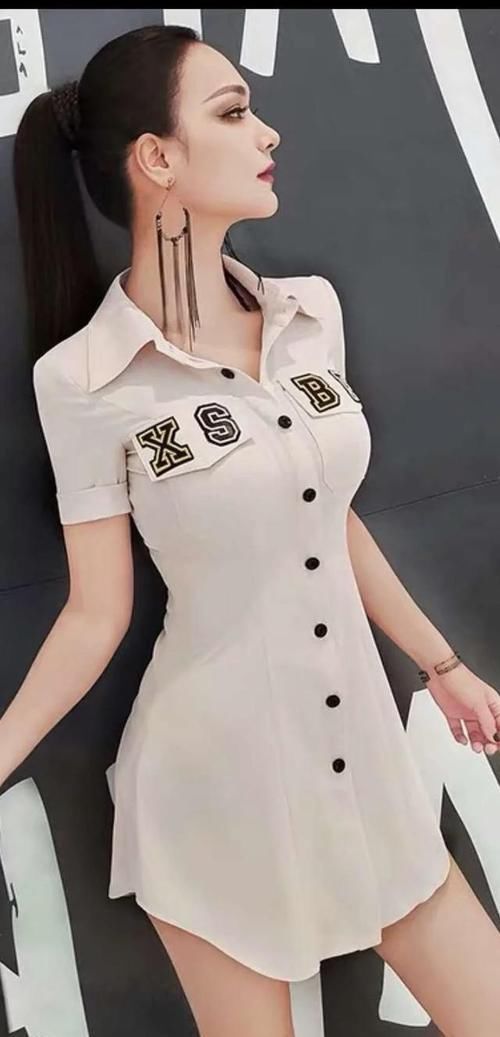 别有一番风味的衬衫裙，演绎“裤子消失”效果