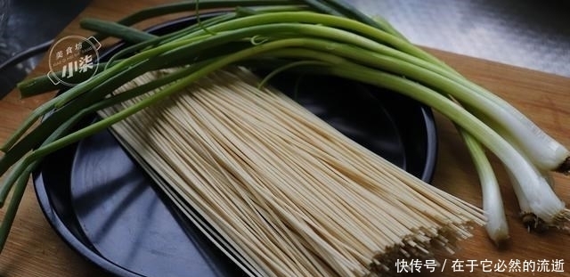 面条这样做太好吃了,做法简单省事,一周吃7次都不腻,太香了