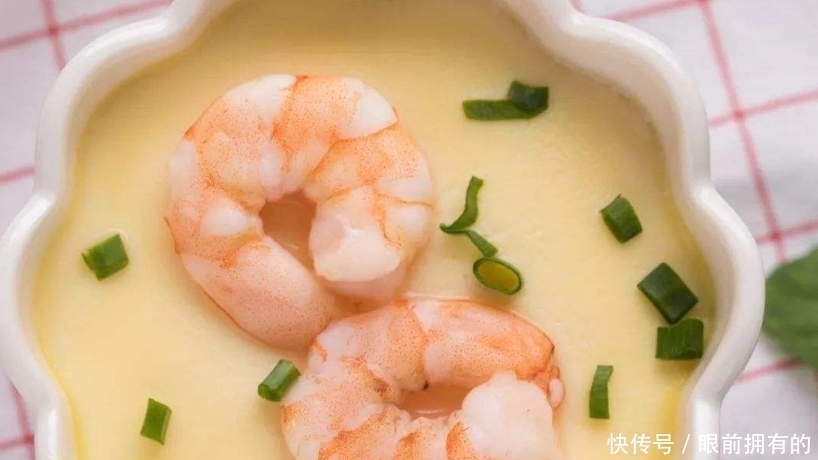 蒸鸡蛋,加水后直接蒸就大错特错!多做2步,细腻嫩滑,像豆腐脑