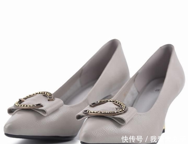 女人如果过了40,瞧瞧高跟鞋,性感优雅,不声不响美翻天